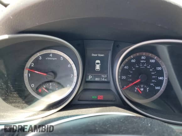 2015 Hyundai Santa Fe с VIN 5XYZTDLB1FG240129, выставлен на аукционе Copart как лот 63443045 с пробегом 85 114 миль миль и Списание • Salvage title. История ставок и продаж доступна на DreamBid. Изображение 9.