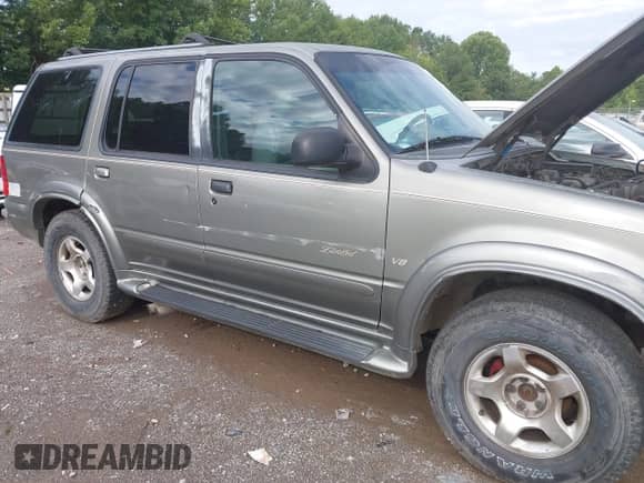 1999 Ford Explorer XLT с VIN 1FMZU35PXXZA37190, выставлен на аукционе IAAI как лот 42880238 с пробегом 224 350 миль миль и . История ставок и продаж доступна на DreamBid. Изображение 6.