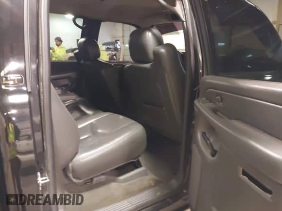 2006 Chevrolet Silverado 1500 LT1 с VIN 2GCEC13T461190598, выставлен на аукционе IAAI как лот 41521172 с пробегом 223 110 миль миль и . История ставок и продаж доступна на DreamBid. Изображение 8.