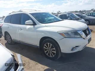 2013 Nissan Pathfinder SV with VIN 5N1AR2MN3DC605383, listed as a IAAI auction lot 43484096 with 153,783 mi miles and . Bid and sale history available at DreamBid. Image 1.