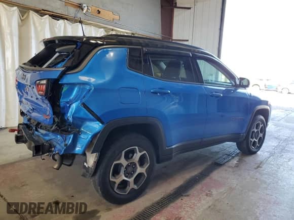 2022 Jeep Compass Trailhawk with VIN 3C4NJDDB5NT115984, listed as a Copart auction lot 85767205 with 38,761 mi miles and Salvage title. Bid and sale history available at DreamBid. Image 3.