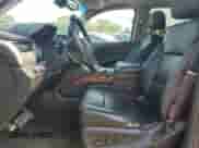 2015 Chevrolet Suburban LTZ z VIN 1GNSKKKC9FR746500, wystawiony jako Copart lot #67736515 z przebiegiem 215 252 mil mil oraz Szkoda całkowita • Salvage title. Historia ofert i sprzedaży dostępna na DreamBid. Obrazek 7.