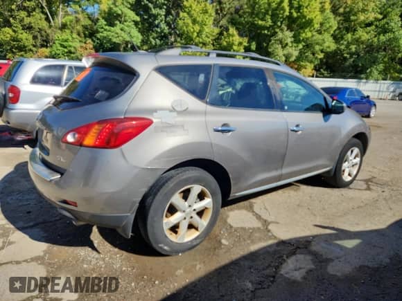 2010 Nissan Murano SL z VIN JN8AZ1MU9AW017847, wystawiony jako Copart lot #86538665 z przebiegiem 146 921 mil mil oraz Szkoda całkowita • Salvage title. Historia ofert i sprzedaży dostępna na DreamBid. Obrazek 3.