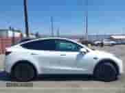 2022 Tesla Model Y Long Range z VIN 7SAYGDEE3NF545146, wystawiony jako IAAI lot #42724193 z przebiegiem Nie podano mil oraz . Historia ofert i sprzedaży dostępna na DreamBid. Obrazek 14.
