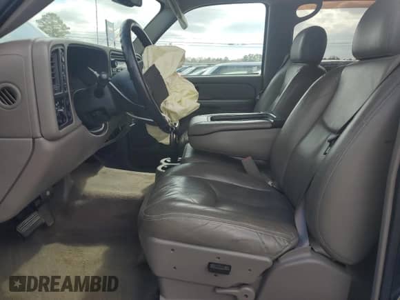 2005 GMC Sierra 1500 SLE z VIN 2GTEK13T351237413, wystawiony jako Copart lot #88888335 z przebiegiem 218 093 mil mil oraz Szkoda całkowita • Salvage title. Historia ofert i sprzedaży dostępna na DreamBid. Obrazek 7.