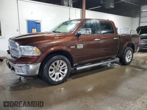 2013 Ram 1500 Laramie Longhorn z VIN 1C6RR7PT8DS549095, wystawiony jako Copart lot #87431755 z przebiegiem 151 952 mil mil oraz Czysty tytuł • Clean title. Historia ofert i sprzedaży dostępna na DreamBid. Obrazek 1.