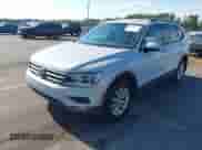 2018 Volkswagen Tiguan S с VIN 3VV1B7AX2JM026408, выставлен на аукционе IAAI как лот 43270909 с пробегом 176 896 миль миль и . История ставок и продаж доступна на DreamBid. Изображение 2.