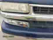 2002 Chevrolet Silverado 1500HD LS z VIN 1GCGK13U92F161881, wystawiony jako IAAI lot #41542660 z przebiegiem 267 478 mil mil oraz . Historia ofert i sprzedaży dostępna na DreamBid. Obrazek 13.