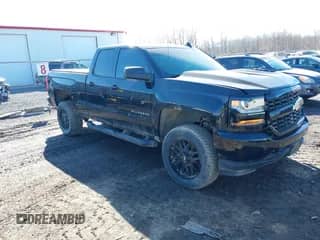 2019 Chevrolet Silverado 1500 Custom z VIN 2GCVKMEC0K1194126, wystawiony jako IAAI lot #41743482 z przebiegiem 71 136 mil mil oraz . Historia ofert i sprzedaży dostępna na DreamBid. Obrazek 1.