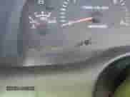 1998 Dodge 2500 z VIN 1B7KF2361WJ229115, wystawiony jako IAAI lot #41669275 z przebiegiem 207 554 mil mil oraz . Historia ofert i sprzedaży dostępna na DreamBid. Obrazek 16.