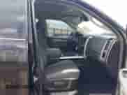 2019 Ram 1500 Big Horn z VIN 1C6RR7LT3KS641539, wystawiony jako IAAI lot #42103708 z przebiegiem 33 706 mil mil oraz . Historia ofert i sprzedaży dostępna na DreamBid. Obrazek 5.