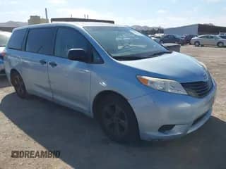 2015 Toyota Sienna L with VIN 5TDZK3DC9FS541075, listed as a IAAI auction lot 43389270 with 235,288 mi miles and . Bid and sale history available at DreamBid. Image 1.