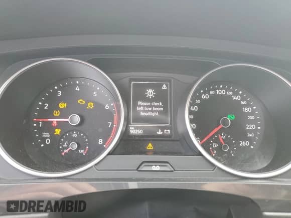 2019 Volkswagen Tiguan S с VIN 3VV0B7AX8KM166069, выставлен на аукционе Copart как лот 70216185 с пробегом 90 250 миль миль и Списание • Salvage title. История ставок и продаж доступна на DreamBid. Изображение 9.