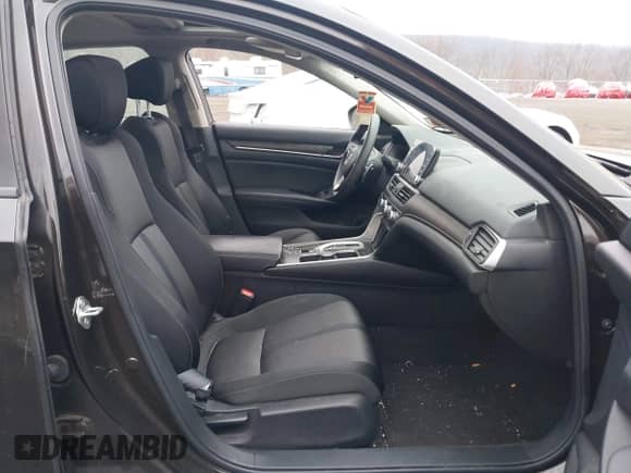 2018 Honda Accord EX z VIN 1HGCV3F44JA017181, wystawiony jako IAAI lot #41917953 z przebiegiem 78 652 mil mil oraz . Historia ofert i sprzedaży dostępna na DreamBid. Obrazek 5.