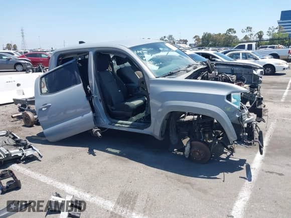 2021 Toyota Tacoma SR5 с VIN 3TYBZ5DN8MT000904, выставлен на аукционе IAAI как лот 42651517 с пробегом 68 366 миль миль и . История ставок и продаж доступна на DreamBid. Изображение 1.
