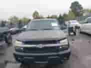 2002 Chevrolet Avalanche z VIN 3GNEK13TX2G185143, wystawiony jako IAAI lot #43292645 z przebiegiem 184 854 mil mil oraz . Historia ofert i sprzedaży dostępna na DreamBid. Obrazek 11.