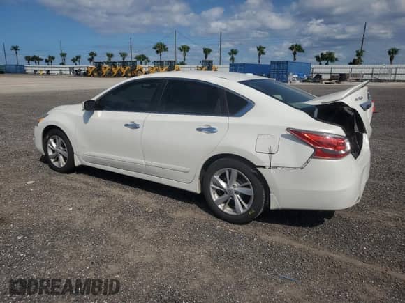 2015 Nissan Altima SV с VIN 1N4AL3AP7FC570485, выставлен на аукционе Copart как лот 82542955 с пробегом 80 637 миль миль и Списание • Salvage title. История ставок и продаж доступна на DreamBid. Изображение 2.