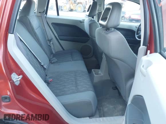 2007 Dodge Caliber SXT with VIN 1B3HB48B57D532830, listed as a IAAI auction lot 43500195 with 140,292 mi miles and . Bid and sale history available at DreamBid. Image 8.