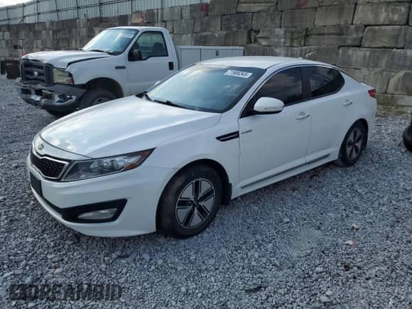 2015 Kia Optima LX z VIN KNAGM4A79F5635426, wystawiony jako Copart lot #71906345 z przebiegiem Nie podano mil oraz Szkoda całkowita • Salvage title. Historia ofert i sprzedaży dostępna na DreamBid. Obrazek 1.