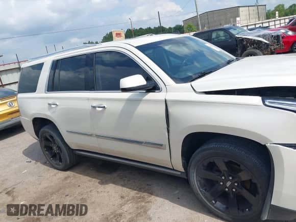 2015 Cadillac Escalade Premium с VIN 1GYS3CKJ2FR255870, выставлен на аукционе IAAI как лот 42459691 с пробегом 185 227 миль миль и . История ставок и продаж доступна на DreamBid. Изображение 13.