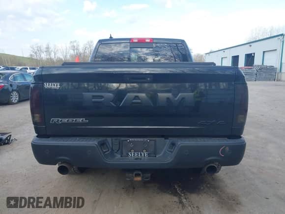 2017 Ram 1500 Rebel z VIN 1C6RR7YT7HS531000, wystawiony jako IAAI lot #42102807 z przebiegiem 108 785 mil mil oraz . Historia ofert i sprzedaży dostępna na DreamBid. Obrazek 17.