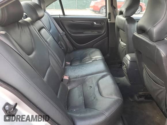 2001 Volvo S60 с VIN YV1RS61R512053388, выставлен на аукционе Copart как лот 49217955 с пробегом 200 480 миль миль и Списание • Salvage title. История ставок и продаж доступна на DreamBid. Изображение 10.