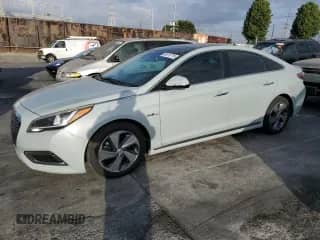 2016 Hyundai Sonata Limited с VIN KMHE34L19GA032163, выставлен на аукционе Copart как лот 86519715 с пробегом 119 065 миль миль и Чистый • Clean title. История ставок и продаж доступна на DreamBid. Изображение 1.