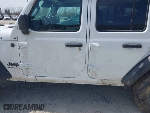 2024 Jeep Wrangler Willys z VIN 1C4PJXDG5RW244037, wystawiony jako IAAI lot #42070305 z przebiegiem 29 580 mil mil oraz . Historia ofert i sprzedaży dostępna na DreamBid. Obrazek 14.