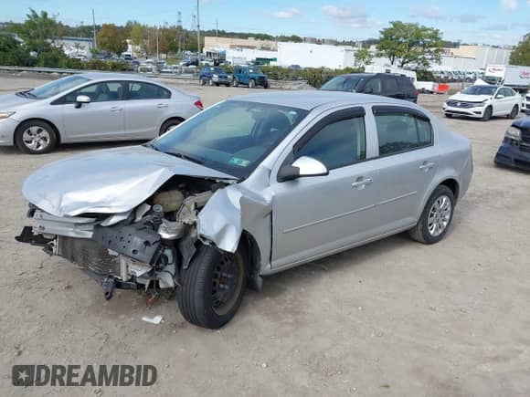 2010 Chevrolet Cobalt 1LT с VIN 1G1AD5F57A7217975, выставлен на аукционе IAAI как лот 43433892 с пробегом 130 414 миль миль и . История ставок и продаж доступна на DreamBid. Изображение 2.