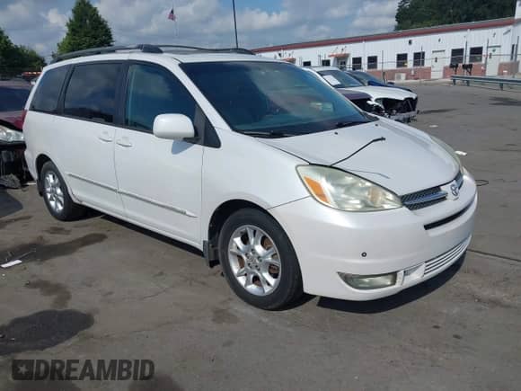 2004 Toyota Sienna XLE z VIN 5TDZA22CX4S194045, wystawiony jako IAAI lot #42879400 z przebiegiem 234 024 mil mil oraz . Historia ofert i sprzedaży dostępna na DreamBid. Obrazek 1.
