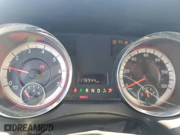2016 Dodge Grand Caravan SE with VIN 2C4RDGBG9GR237620, listed as a Copart auction lot 70262915 with 178,944 mi miles and Salvage title. Bid and sale history available at DreamBid. Image 9.
