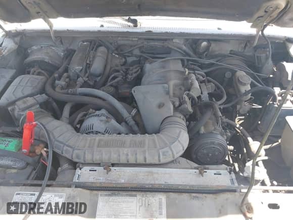 1993 Ford Explorer Eddie Bauer z VIN 1FMDU32X5PUD94496, wystawiony jako IAAI lot #42494424 z przebiegiem 26 047 mil mil oraz . Historia ofert i sprzedaży dostępna na DreamBid. Obrazek 10.