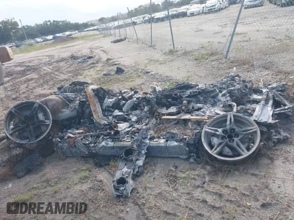 2023 Chevrolet Corvette 1LT z VIN 1G1YA3D49P5133196, wystawiony jako IAAI lot #40445591 z przebiegiem Nie podano mil oraz . Historia ofert i sprzedaży dostępna na DreamBid. Obrazek 11.