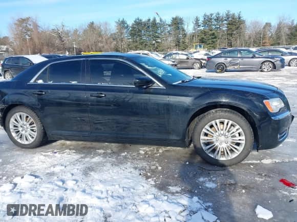 2014 Chrysler 300 с VIN 2C3CCARG5EH206349, выставлен на аукционе IAAI как лот 41623029 с пробегом 154 508 миль миль и . История ставок и продаж доступна на DreamBid. Изображение 14.