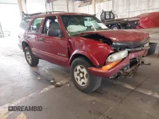 2002 Chevrolet Blazer LS with VIN 1GNDT13W22K104793, listed as a IAAI auction lot 43101241 with 187,686 mi miles and . Bid and sale history available at DreamBid. Image 1.