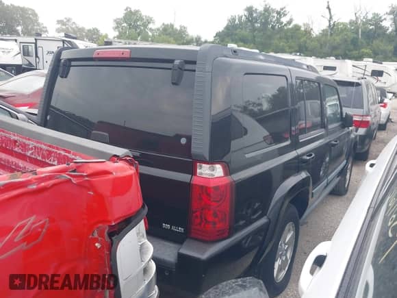 2008 Jeep Commander Sport с VIN 1J8HG48K18C114216, выставлен на аукционе IAAI как лот 39373542 с пробегом 168 064 миль миль и . История ставок и продаж доступна на DreamBid. Изображение 4.