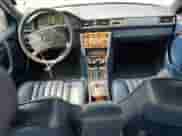 1989 Mercedes-Benz 300 E with VIN WDBEA30DXKA877386, listed as a Copart auction lot 59333665 with 205,173 mi miles and Clean title. Bid and sale history available at DreamBid. Image 8.