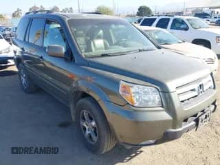 2006 Honda Pilot EX-L with VIN 5FNYF28776B019296, listed as a IAAI auction lot 43504961 with 198,913 mi miles and . Bid and sale history available at DreamBid. Image 1.