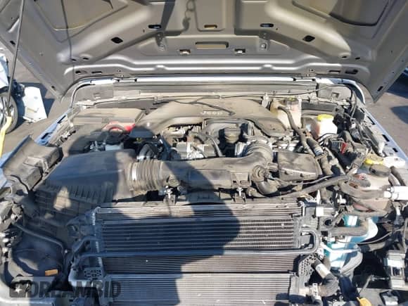 2021 Jeep Wrangler Unlimited Sahara Altitude z VIN 1C4HJXEG9MW522241, wystawiony jako IAAI lot #42647966 z przebiegiem 55 789 mil mil oraz . Historia ofert i sprzedaży dostępna na DreamBid. Obrazek 10.