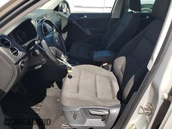 2009 Volkswagen Tiguan S с VIN WVGAV75N09W509952, выставлен на аукционе Copart как лот 84878995 с пробегом 124 401 миль миль и Списание • Salvage title. История ставок и продаж доступна на DreamBid. Изображение 7.