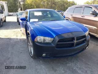 2014 Dodge Charger SXT with VIN 2C3CDXHG9EH369698, listed as a IAAI auction lot 43302967 with 290,101 mi miles and . Bid and sale history available at DreamBid. Image 1.
