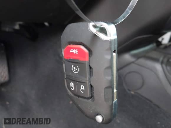 2024 Jeep Wrangler Sport S z VIN 1C4PJXDG1RW262230, wystawiony jako IAAI lot #42870964 z przebiegiem 15 968 mil mil oraz . Historia ofert i sprzedaży dostępna na DreamBid. Obrazek 11.