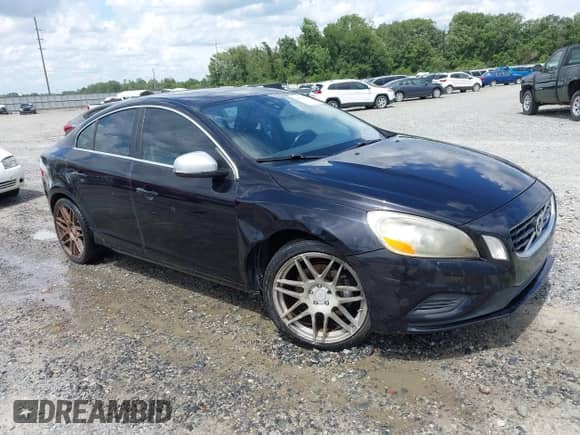 2012 Volvo S60 T6 с VIN YV1902FH5C2105927, выставлен на аукционе IAAI как лот 42721031 с пробегом 89 364 миль миль и . История ставок и продаж доступна на DreamBid. Изображение 1.