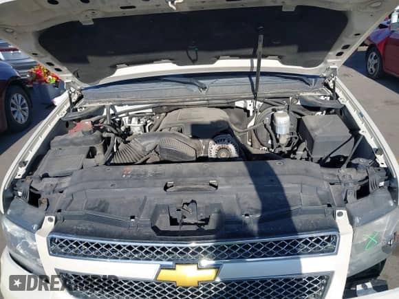 2014 Chevrolet Tahoe LTZ z VIN 1GNSKCE0XER128575, wystawiony jako IAAI lot #42009959 z przebiegiem 129 628 mil mil oraz . Historia ofert i sprzedaży dostępna na DreamBid. Obrazek 10.