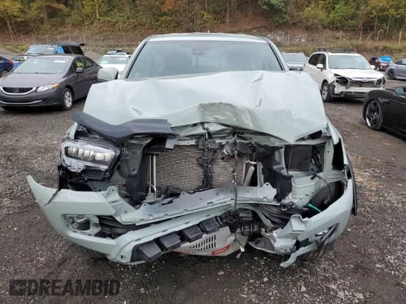 2022 Toyota Tacoma SR z VIN 3TYSZ5AN6NT076787, wystawiony jako Copart lot #86312735 z przebiegiem 22 446 mil mil oraz Szkoda całkowita • Salvage title. Historia ofert i sprzedaży dostępna na DreamBid. Obrazek 5.