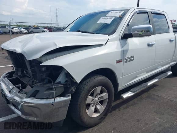 2018 Ram 1500 Big Horn с VIN 1C6RR6TT0JS160558, выставлен на аукционе IAAI как лот 42960290 с пробегом 185 627 миль миль и . История ставок и продаж доступна на DreamBid. Изображение 2.