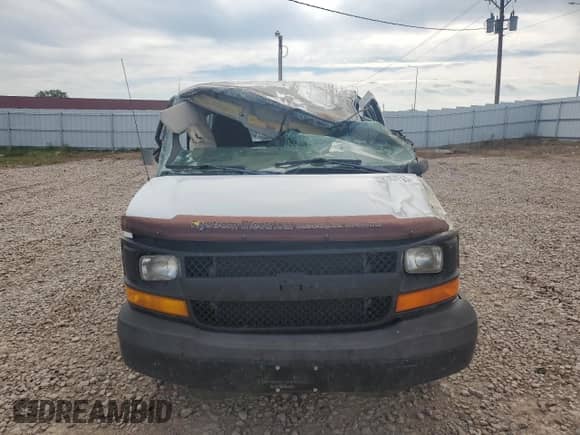 2010 Chevrolet Express Cargo с VIN 1GCUGADX5A1113058, выставлен на аукционе Copart как лот 67357715 с пробегом 71 889 миль миль и Списание • Salvage title. История ставок и продаж доступна на DreamBid. Изображение 5.