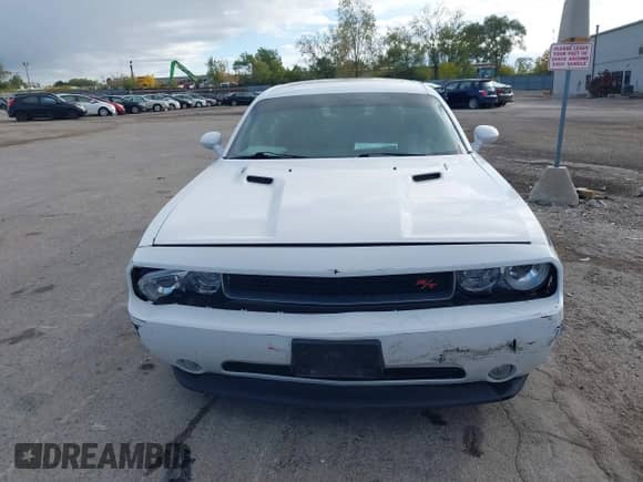 2013 Dodge Challenger R/T Plus z VIN 2C3CDYBTXDH531266, wystawiony jako IAAI lot #43506450 z przebiegiem 74 712 mil mil oraz . Historia ofert i sprzedaży dostępna na DreamBid. Obrazek 12.