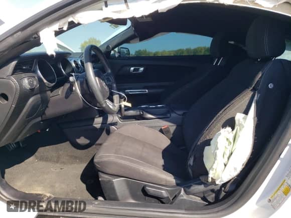 2018 Ford Mustang EcoBoost с VIN 1FA6P8TH4J5127267, выставлен на аукционе Copart как лот 80652055 с пробегом 86 569 миль миль и Списание • Salvage title. История ставок и продаж доступна на DreamBid. Изображение 7.