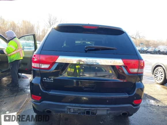 2011 Jeep Grand Cherokee 70th Anniversary z VIN 1J4RR4GT8BC504618, wystawiony jako IAAI lot #40993960 z przebiegiem 188 098 mil mil oraz . Historia ofert i sprzedaży dostępna na DreamBid. Obrazek 16.